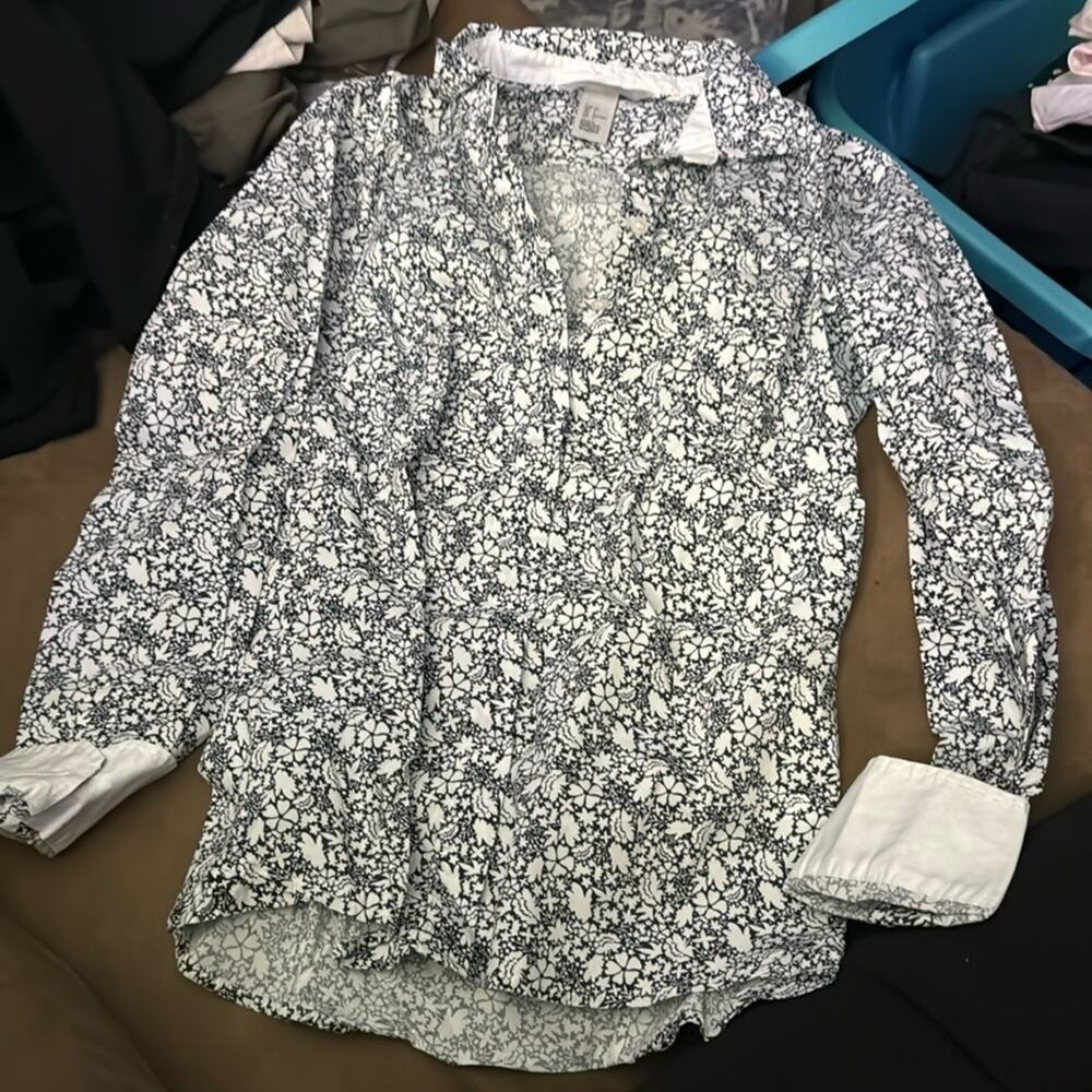 H&M Black and White Floral Button Down Shirt